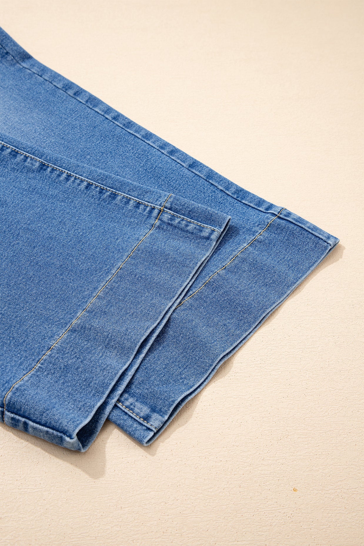 Light Blue Acid Wash Contrast Lace-up Plus Size Jeans