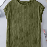 Black Solid Color Wavy Textured Plus Size Tee