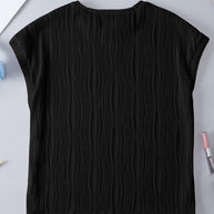 Black Solid Color Wavy Textured Plus Size Tee