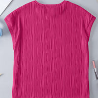 Black Solid Color Wavy Textured Plus Size Tee
