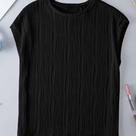 Black Solid Color Wavy Textured Plus Size Tee