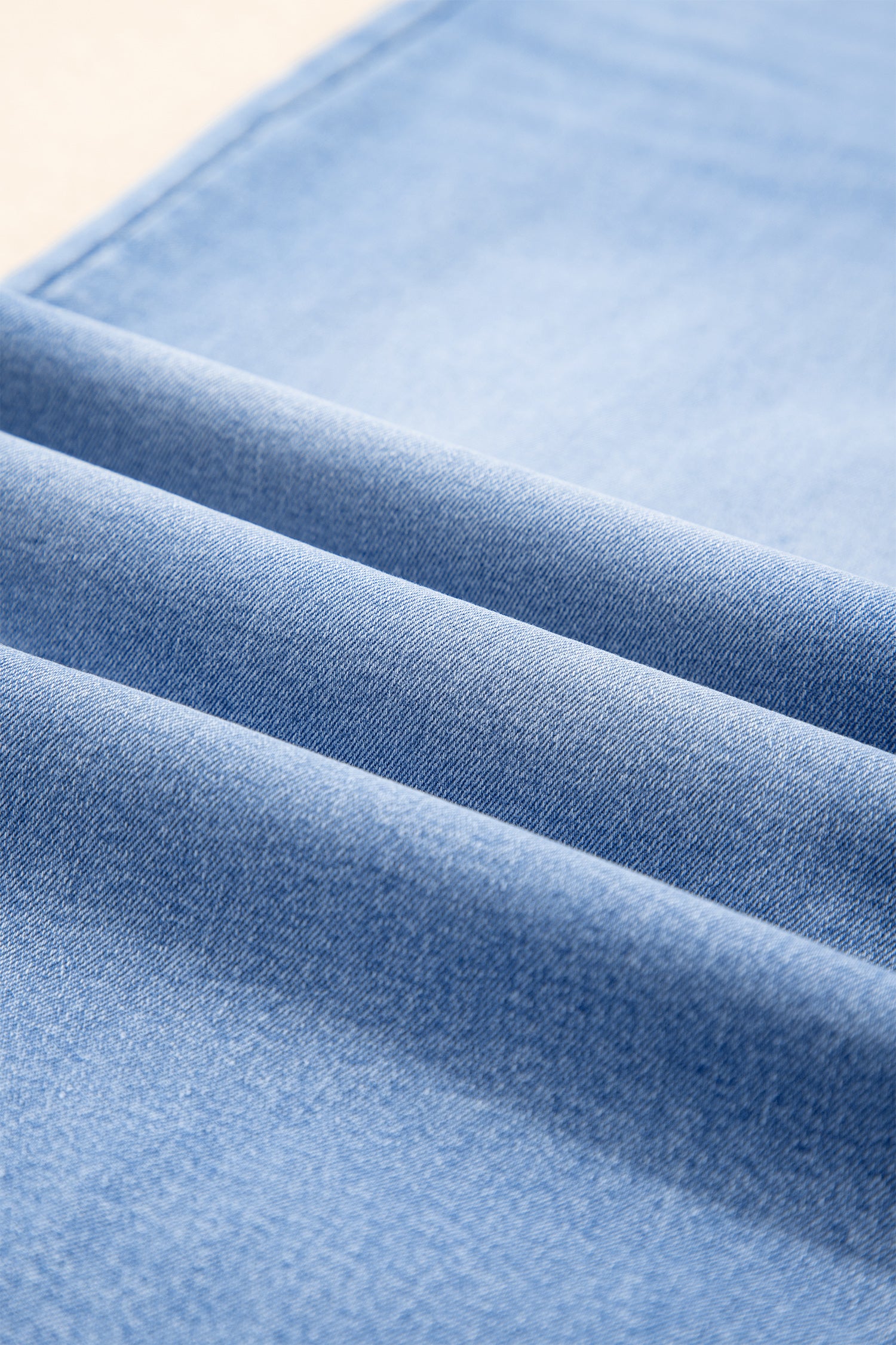 Light Blue Acid Wash Contrast Lace-up Plus Size Jeans