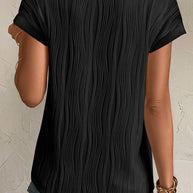 Black Solid Color Wavy Textured Plus Size Tee